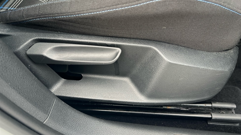 Used Volkswagen Golf 2020 for sale - 76869070: Photo 39