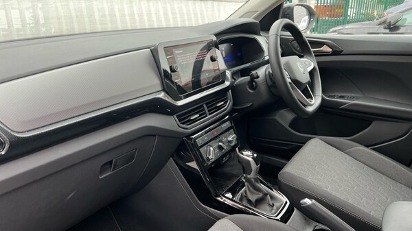 Used Volkswagen T-Cross 2025 for sale - 76328001: Photo 2