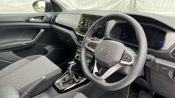 Used Volkswagen T-Cross 2025 for sale - 76328001: Photo 5
