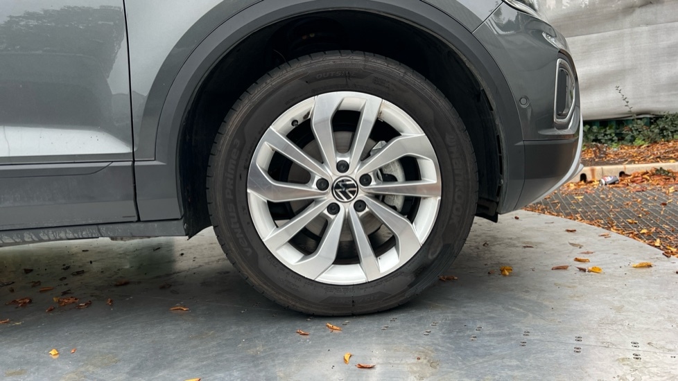 Used Volkswagen T-Roc 2025 for sale - 76869593: Photo 17