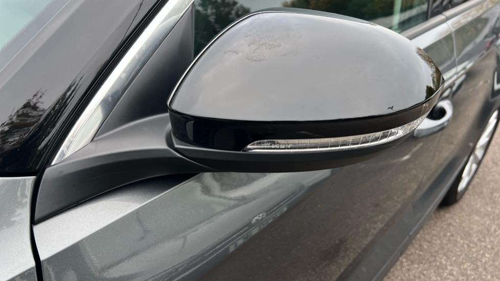 Used Volkswagen T-Roc 2025 for sale - 76869593: Photo 44