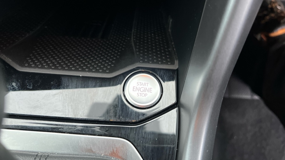 Used Volkswagen T-Roc 2025 for sale - 76869593: Photo 48