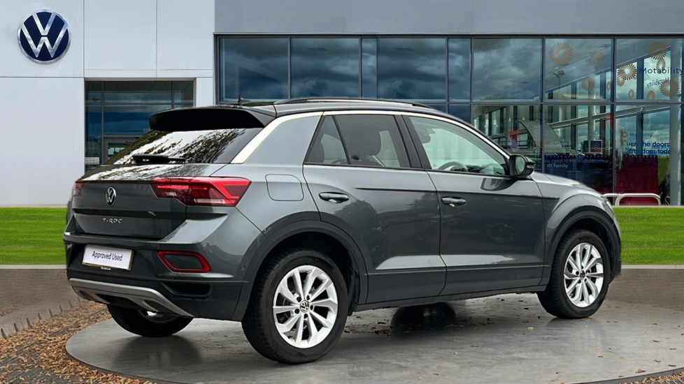 Used Volkswagen T-Roc 2025 for sale - 76869593: Photo 7