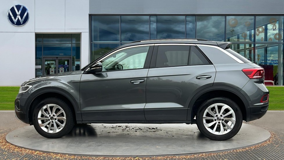 Used Volkswagen T-Roc 2025 for sale - 76869593: Photo 8