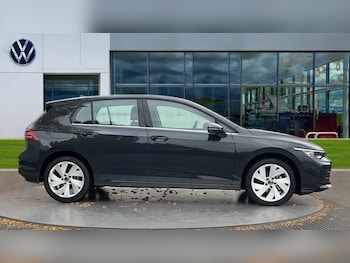 Used Volkswagen Golf 2025 for sale - 76523555: Photo