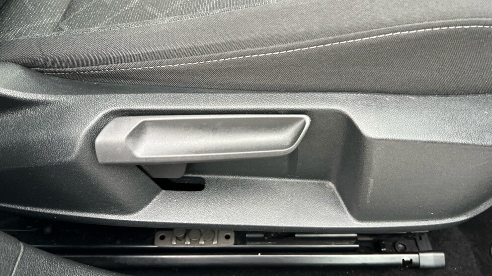 Used Volkswagen Golf 2022 for sale - 77075638: Photo 39