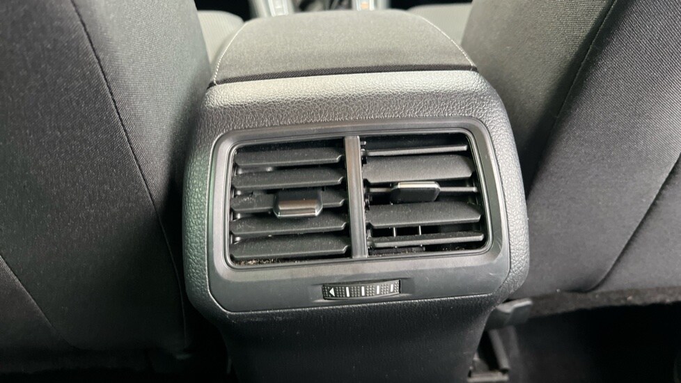 Used Volkswagen Golf 2020 for sale - 76630125: Photo 34