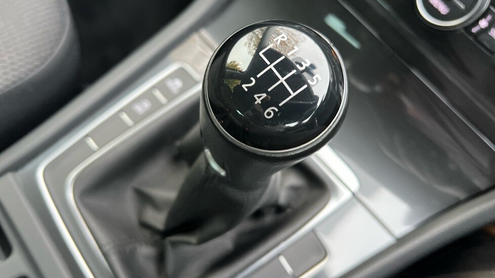 Used Volkswagen Golf 2020 for sale - 76630125: Photo 36