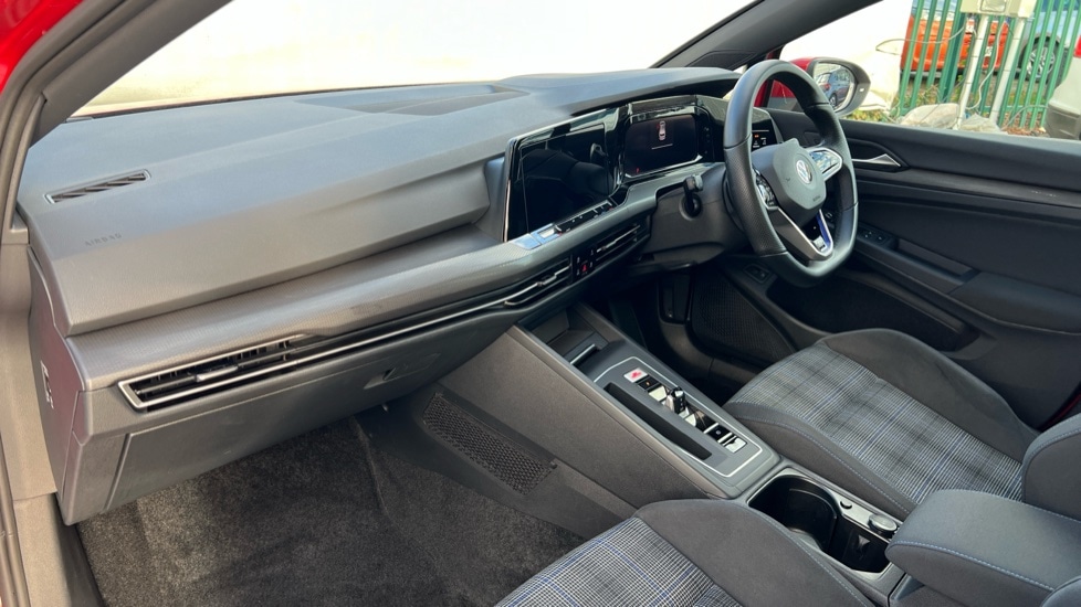 Used Volkswagen Golf 2021 for sale - 77060710: Photo 2