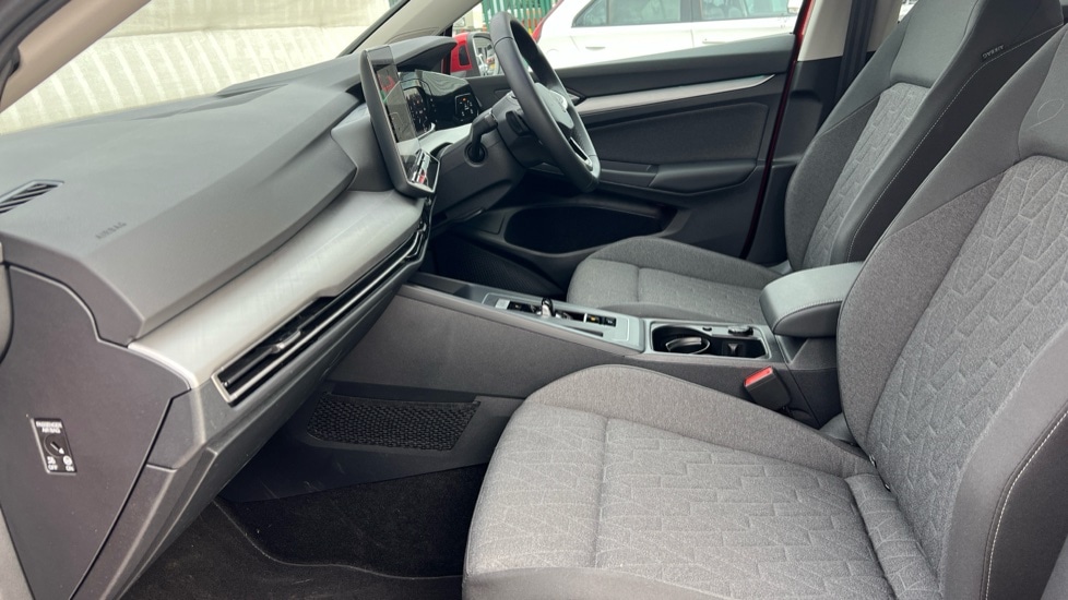 Used Volkswagen Golf 2025 for sale - 76684320: Photo 2