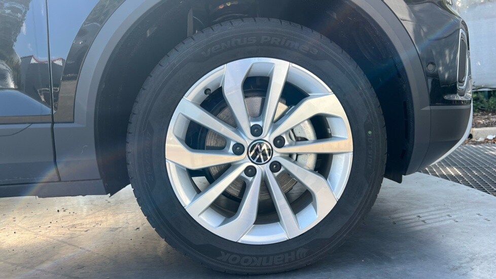 Used Volkswagen T-Roc 2025 for sale - 76868911: Photo 20