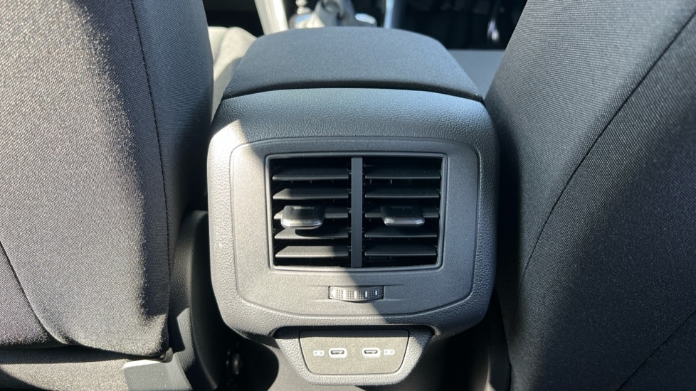 Used Volkswagen T-Roc 2025 for sale - 76868911: Photo 34