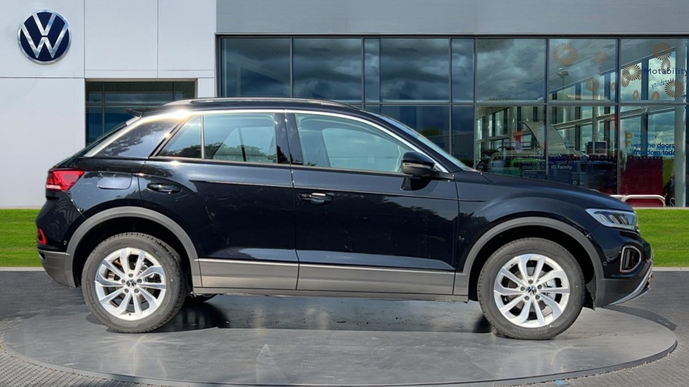 Used Volkswagen T-Roc 2025 for sale - 76868911: Photo 4