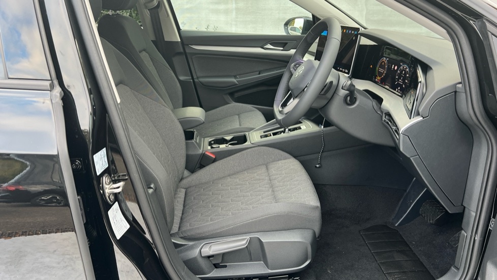 Used Volkswagen Golf 2025 for sale - 76870388: Photo 26