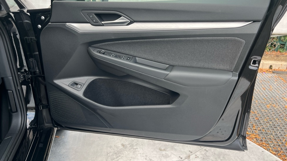Used Volkswagen Golf 2025 for sale - 76870388: Photo 37