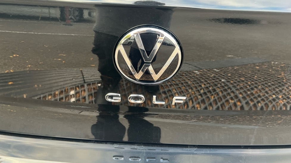 Used Volkswagen Golf 2025 for sale - 76870388: Photo 43