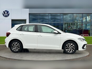 Used Volkswagen Polo 2024 for sale - 76971227: Photo