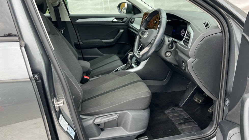 Used Volkswagen T-Roc 2022 for sale - 76750180: Photo 26