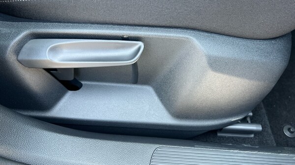 Used Volkswagen T-Roc 2025 for sale - 75660127: Photo 39