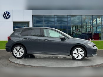 Used Volkswagen Golf 2025 for sale - 76921879: Photo