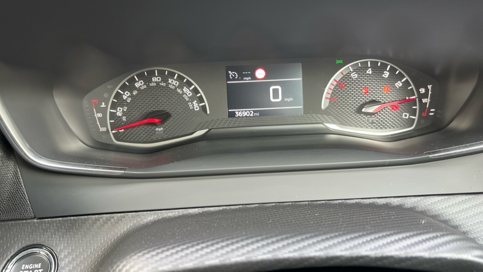 Used Peugeot 2008 2022 for sale - 76796234: Photo 13