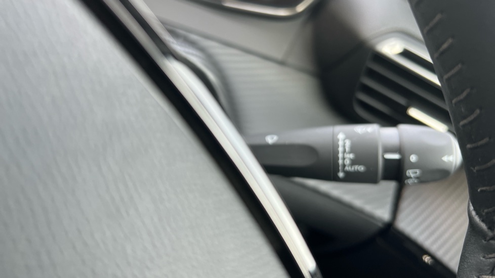 Used Peugeot 2008 2022 for sale - 76796234: Photo 25