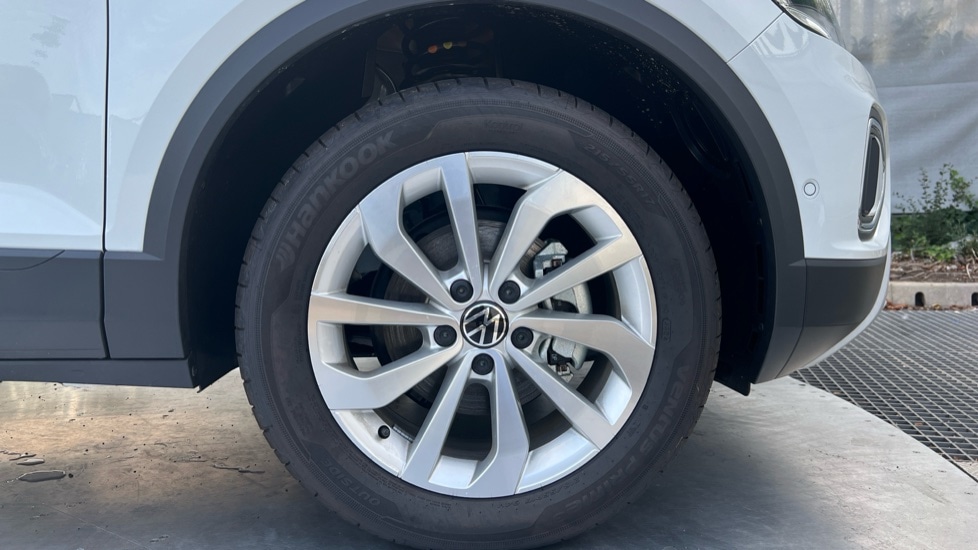 Used Volkswagen T-Roc 2025 for sale - 76868912: Photo 17