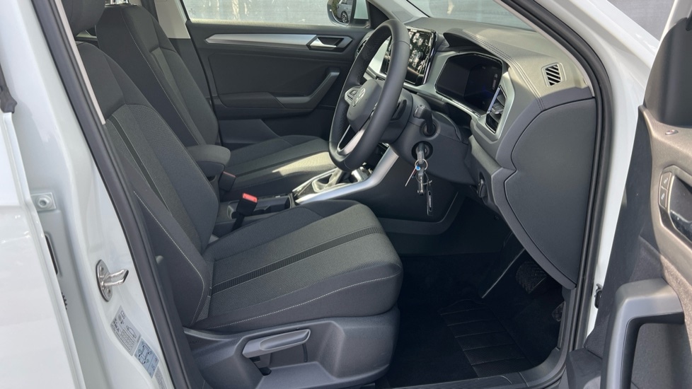 Used Volkswagen T-Roc 2025 for sale - 76868912: Photo 26