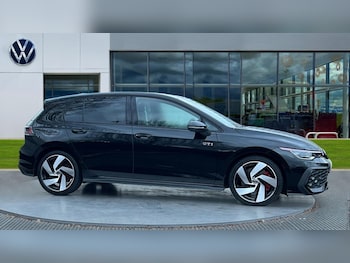 Used Volkswagen Golf 2024 for sale - 76872515: Photo