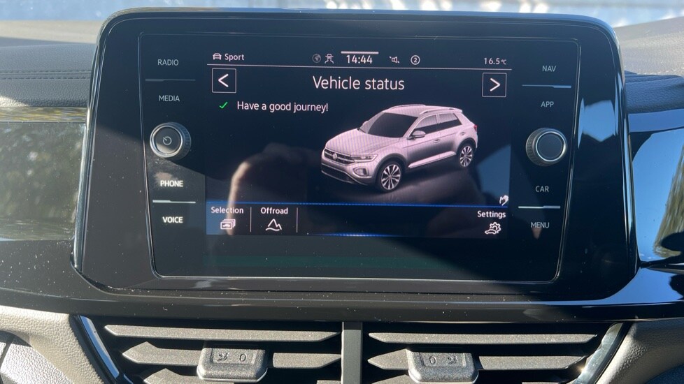 Used Volkswagen T-Roc 2022 for sale - 76096056: Photo 23