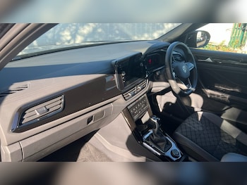 Used Volkswagen T-Roc 2022 for sale - 76096056: Photo 2