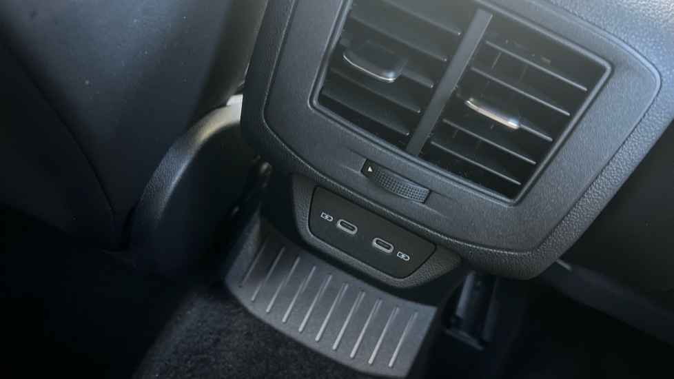Used Volkswagen T-Roc 2022 for sale - 76096056: Photo 34
