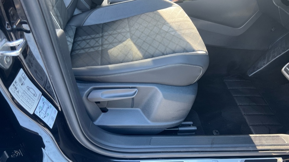 Used Volkswagen T-Roc 2022 for sale - 76096056: Photo 39