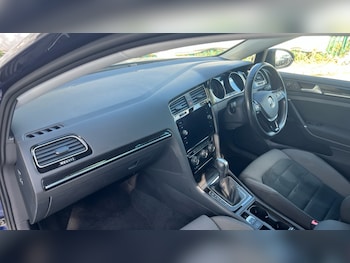 Used Volkswagen Golf 2020 for sale - 76501519: Photo