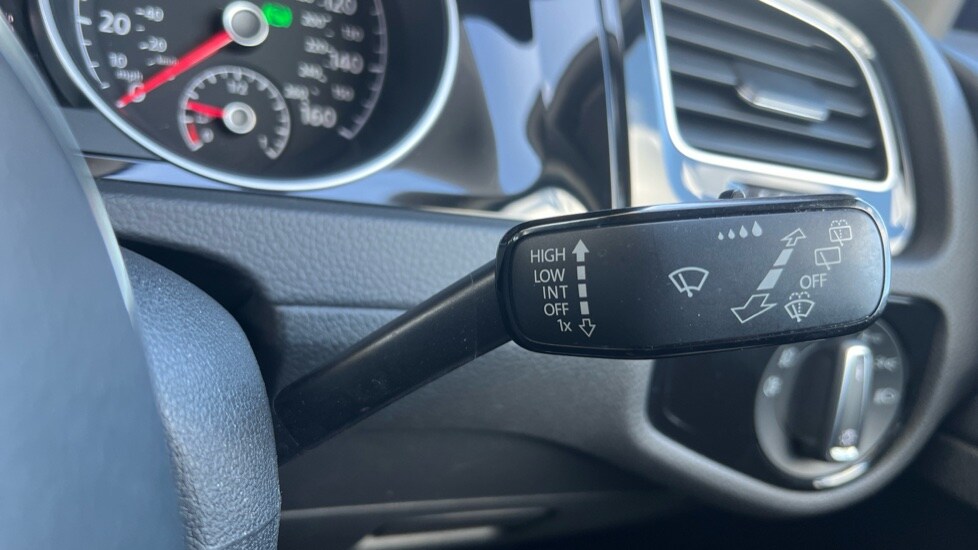 Used Volkswagen Golf 2020 for sale - 76501519: Photo 32