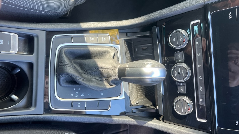 Used Volkswagen Golf 2020 for sale - 76501519: Photo 35