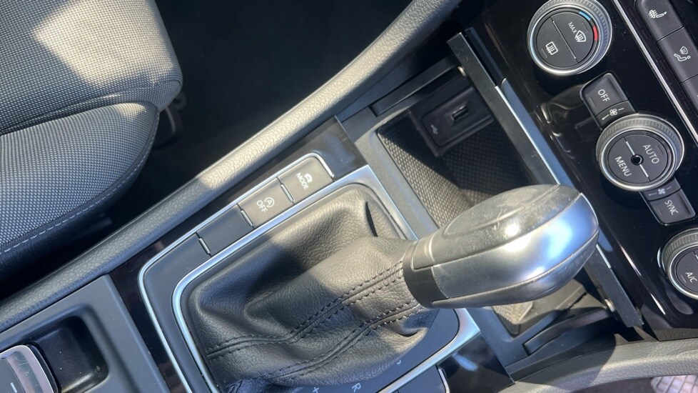 Used Volkswagen Golf 2020 for sale - 76501519: Photo 36