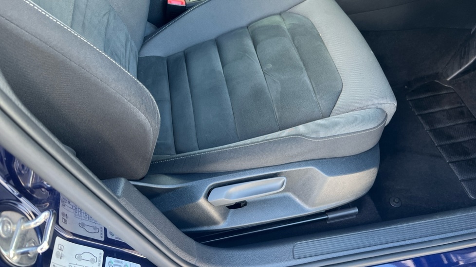 Used Volkswagen Golf 2020 for sale - 76501519: Photo 39