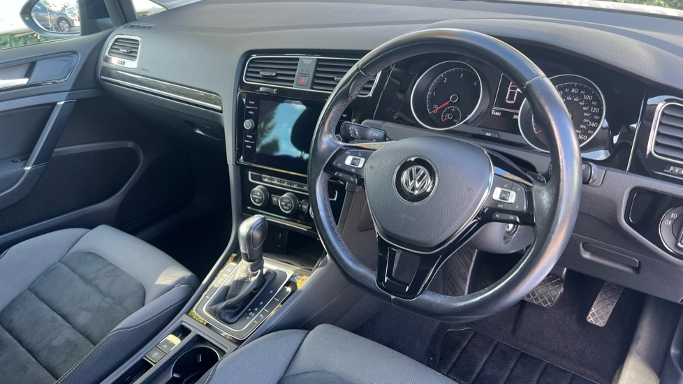 Used Volkswagen Golf 2020 for sale - 76501519: Photo 5