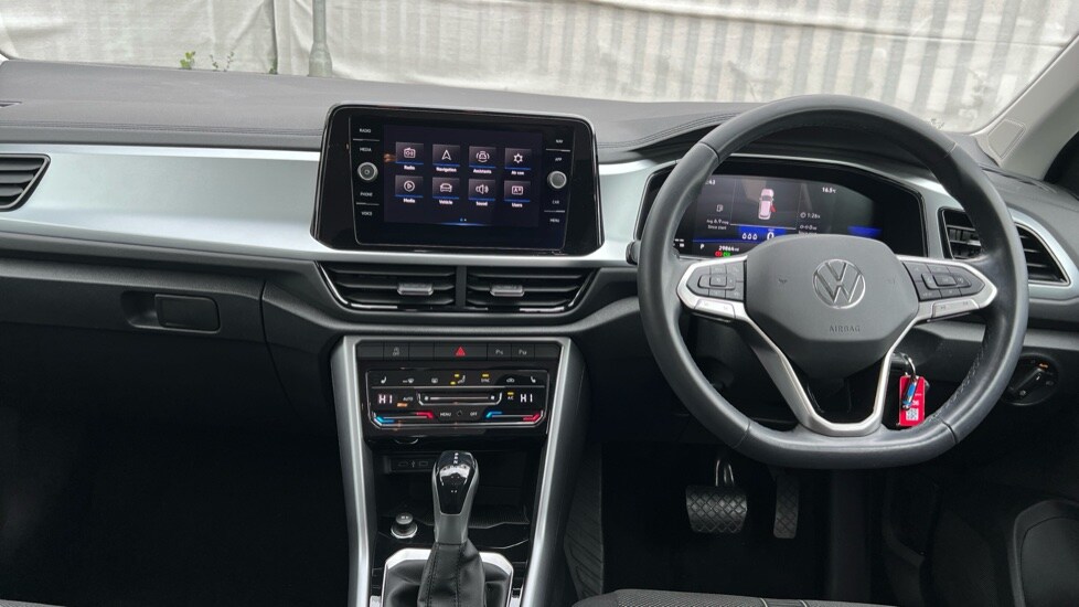 Used Volkswagen T-Roc 2022 for sale - 77052674: Photo 11