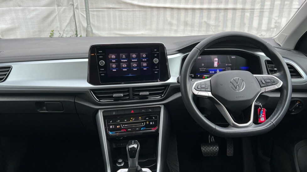 Used Volkswagen T-Roc 2022 for sale - 77052674: Photo 27