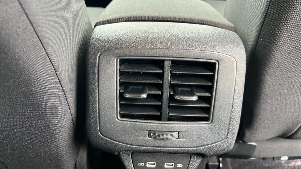 Used Volkswagen T-Roc 2022 for sale - 77052674: Photo 34