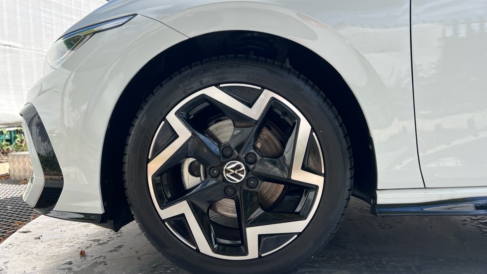 Used Volkswagen Golf 2025 for sale - 76523600: Photo 17