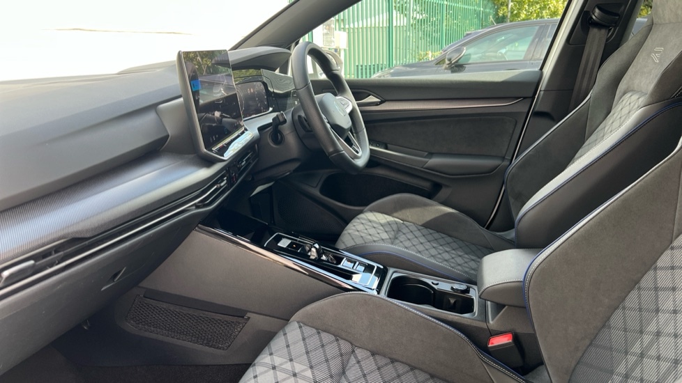 Used Volkswagen Golf 2025 for sale - 76523600: Photo 2