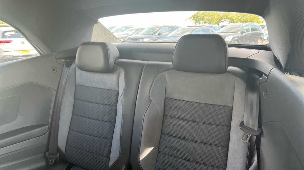 Used Volkswagen T-Roc 2025 for sale - 76869428: Photo 14