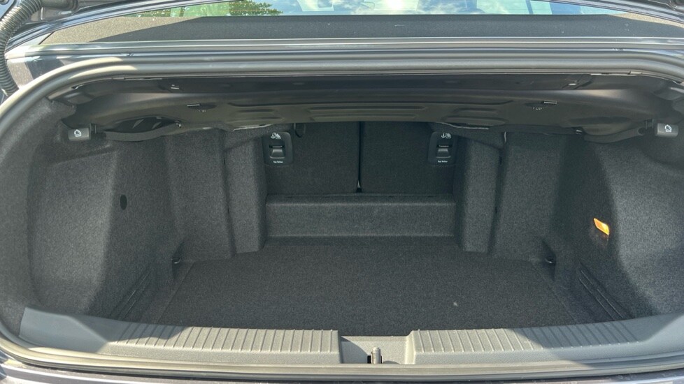 Used Volkswagen T-Roc 2025 for sale - 76869428: Photo 15