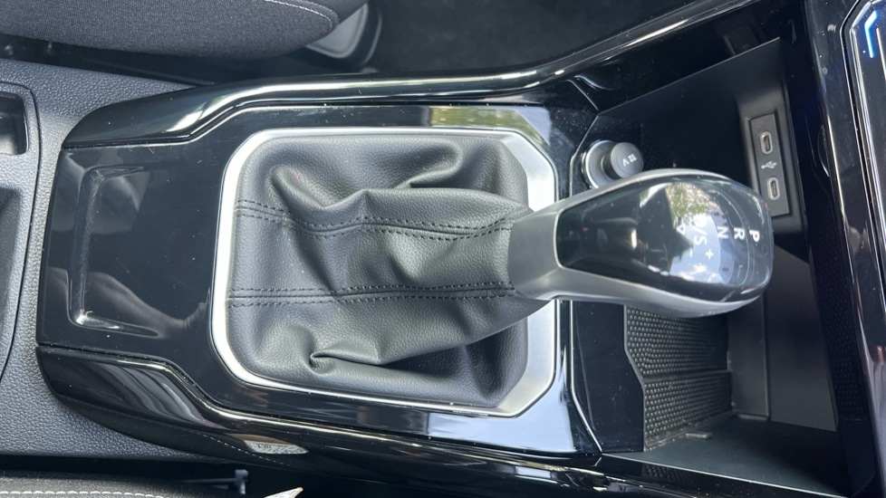 Used Volkswagen T-Roc 2025 for sale - 76869428: Photo 35