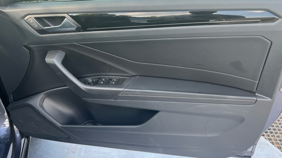 Used Volkswagen T-Roc 2025 for sale - 76869428: Photo 37