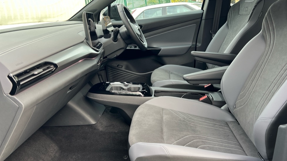 Used Volkswagen ID.4 2025 for sale - 76684321: Photo 2