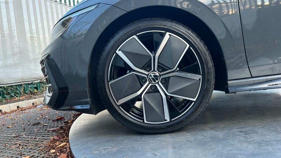 Used Volkswagen Golf 2025 for sale - 76534050: Photo 17